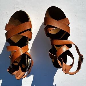 Patrizia by Spring Step Raenae Camel Women's Platform Ankle Strap Sandals Size 9